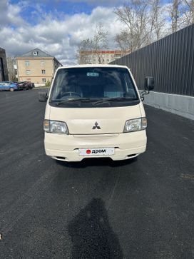    Mitsubishi Delica 2003 , 400000 , 