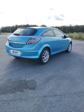  3  Opel Astra GTC 2010 , 530000 , 