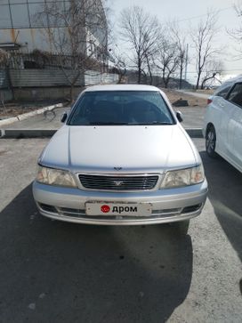  Nissan Bluebird 1999 , 210000 , 
