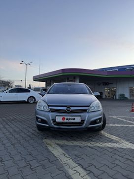 Седан Opel Astra 2007 года, 650000 рублей, Симферополь
