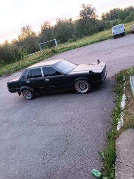  Nissan Gloria 1985 , 400000 , 