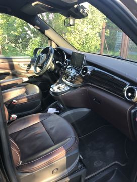    Mercedes-Benz V-Class 2014 , 3500000 , 