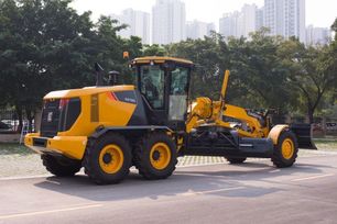  LiuGong 4215 2022 , 10200000 , 