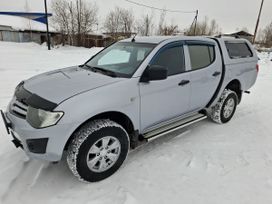  Mitsubishi L200 2014 , 900000 , 