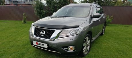 SUV   Nissan Pathfinder 2015 , 2100000 , 