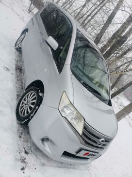    Nissan Serena 2012 , 950000 , 