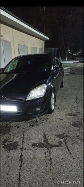  Opel Astra 2010 , 720000 , 