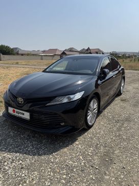 Седан Toyota Camry 2019 года, 2650000 рублей, Грозный
