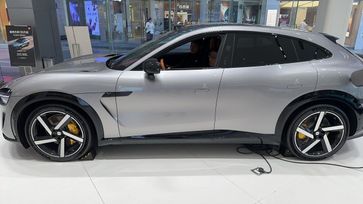 SUV   Xiaomi YU7 2025 , 9450000 , 