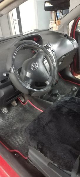  Toyota Yaris 2010 , 600000 , 