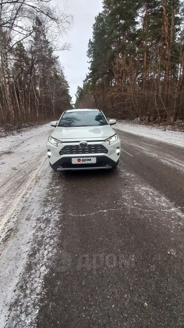 SUV   Toyota RAV4 2021 , 4850000 ,  