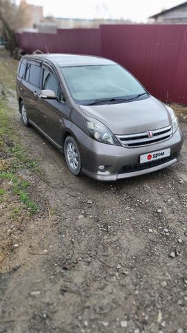    Toyota Isis 2010 , 1070000 , 