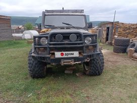 SUV    3151 2004 , 900000 , 