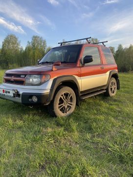  3  Mitsubishi Pajero iO 1998 , 365000 , 