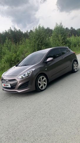  3  Hyundai i30 2013 , 900000 , 
