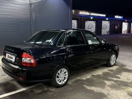    2010 , 300000 , 