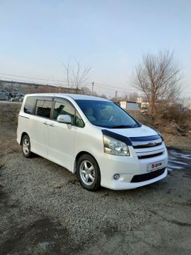    Toyota Noah 2008 , 1370000 , 