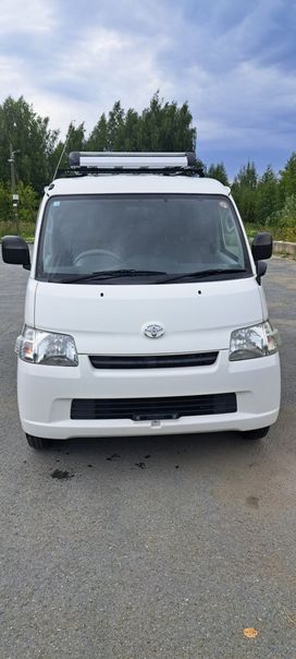    Toyota Town Ace 2019 , 2100000 , 