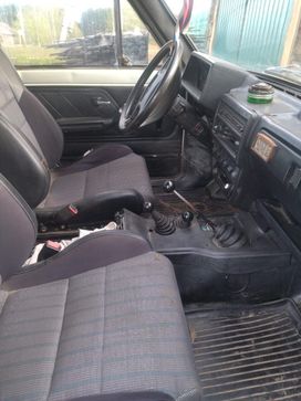 SUV    4x4 2131  1998 , 250000 , 
