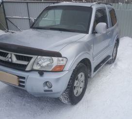  3  Mitsubishi Pajero 2006 , 820000 ,  
