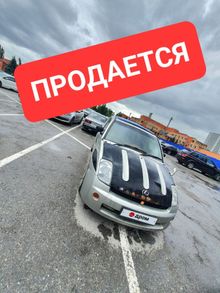  Yaris L, 2000