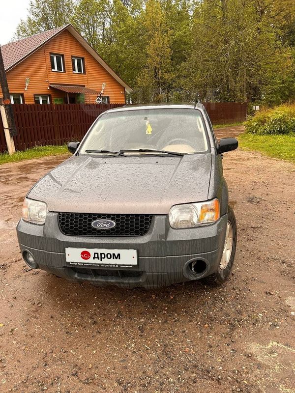 SUV   Ford Escape 2004 , 450000 , 