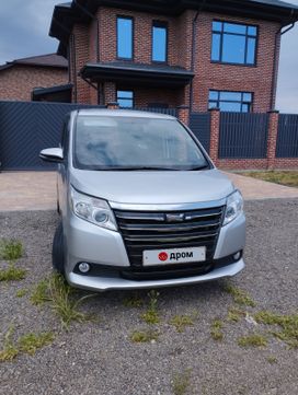    Toyota Noah 2014 , 1800000 , 