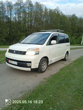    Toyota Voxy 2005 , 350000 , 