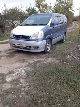    Nissan Serena 2000 , 650000 , --