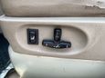    Kia Carnival 2004 , 330000 , -