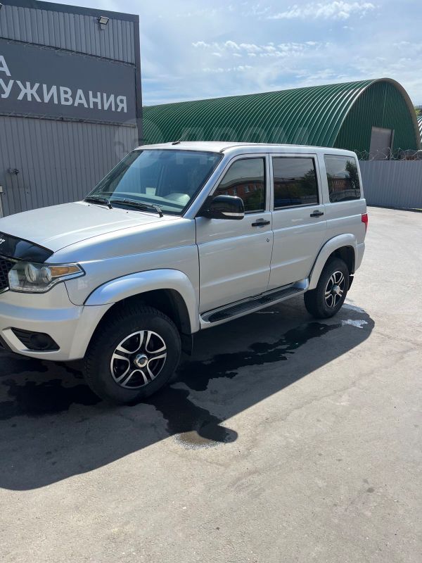 SUV     2018 , 949000 , 