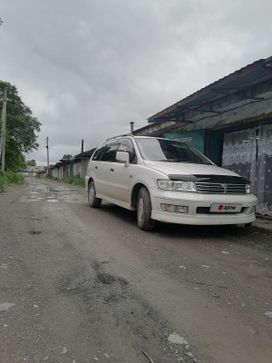    Mitsubishi Chariot Grandis 2000 , 500000 , 