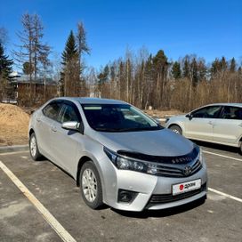  Toyota Corolla 2013 , 1400000 , 