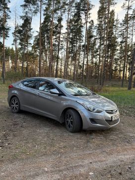  Hyundai Elantra 2011 , 900000 , 