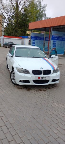  BMW 3-Series 2011 , 784000 , 