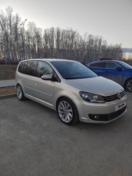    Volkswagen Touran 2010 , 1100000 , 