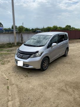    Honda Freed 2010 , 815000 , 