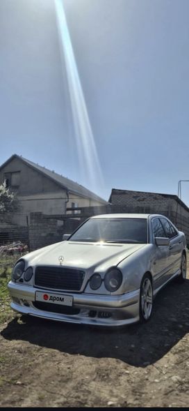  E-Class, 1996