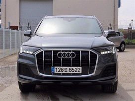 SUV   Audi Q7 2022 , 4990000 , 
