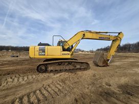   Komatsu PC220 2007 , 4000000 , 
