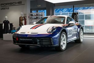  Porsche 911 2023 , 40690000 , 