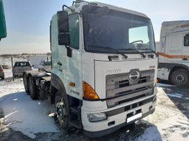   Hino 700 2015 , 4000000 , 