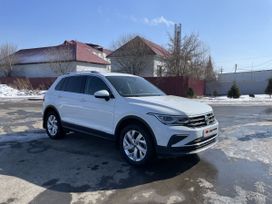 SUV   Volkswagen Tiguan 2021 , 3700000 , 