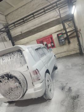SUV   Mitsubishi Pajero iO 1998 , 300000 , 