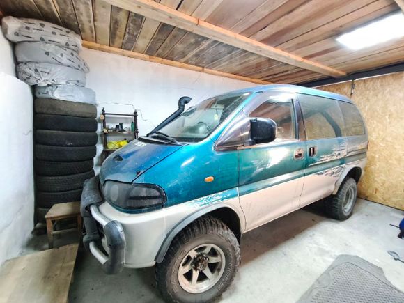    Mitsubishi Delica 1997 , 1055000 , 