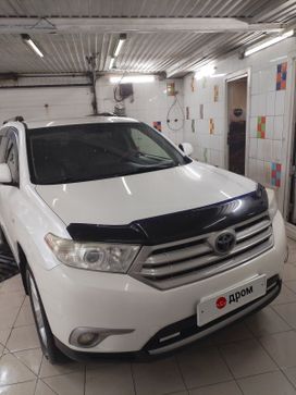 SUV   Toyota Highlander 2013 , 2180000 , 