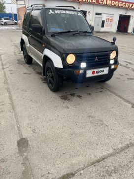 3  Mitsubishi Pajero Junior 1996 , 300000 , 