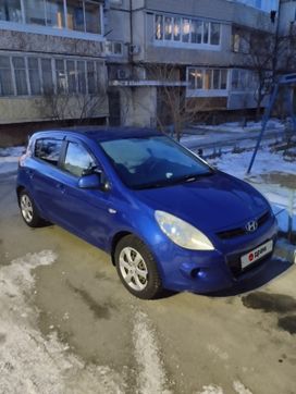  Hyundai i20 2010 , 700000 , -