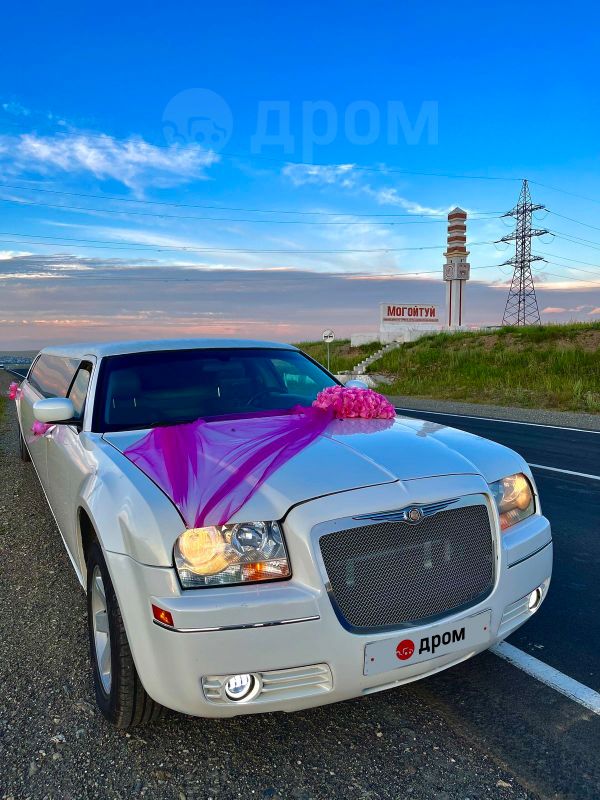  Chrysler 300C 2004 , 900000 , 