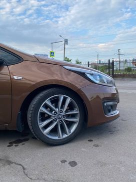  3  Kia ProCeed 2015 , 987000 , 